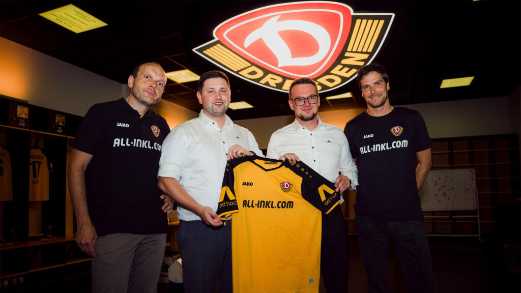 Zweites Ärmelsponsoring der ad hoc Gruppe bei Dynamo Dresden