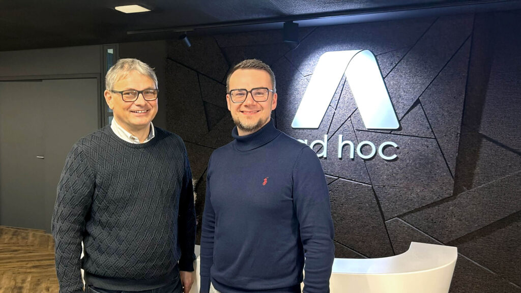 Frank Kuhnla (links) und Michael Topf, Geschäftsfüher der ad hoc immobilien GmbH (rechts)