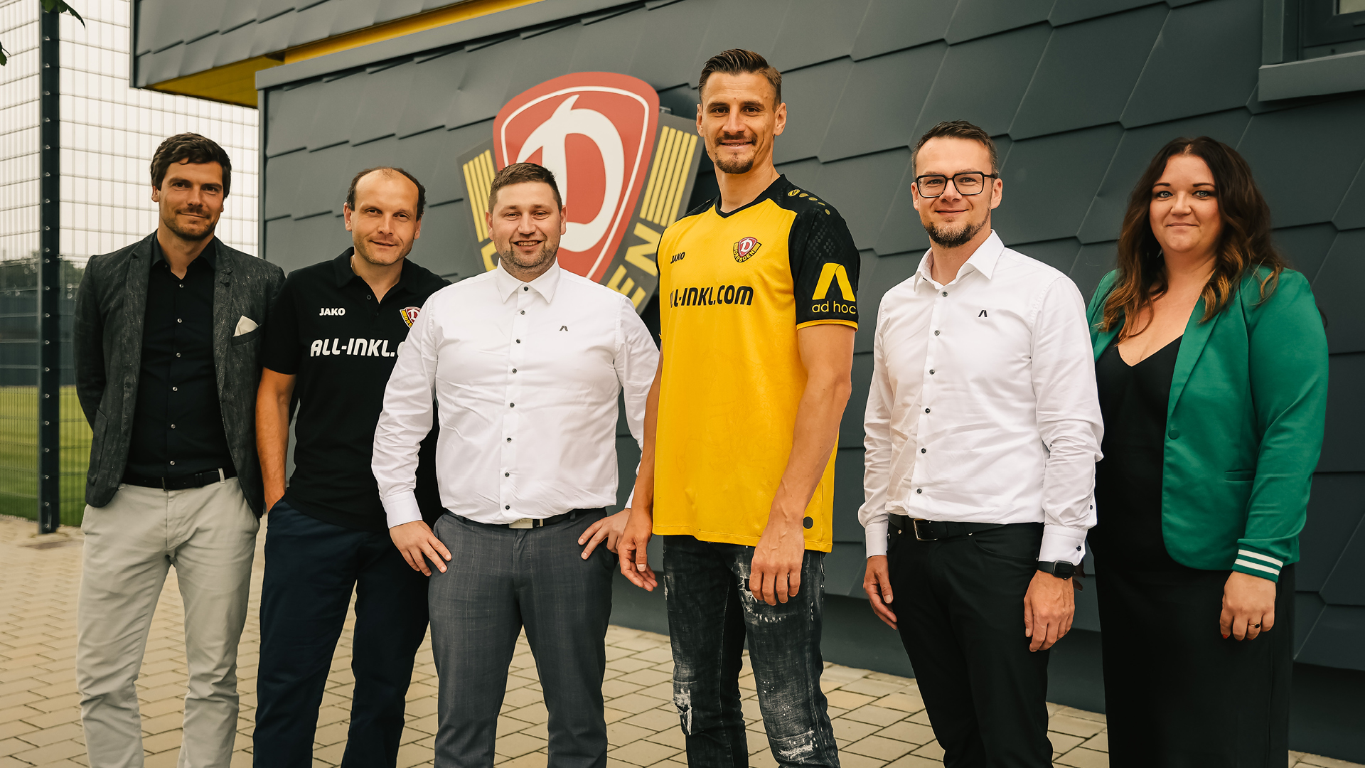 Ärmelsponsoring der ad hoc Gruppe bei Dynamo Dresden